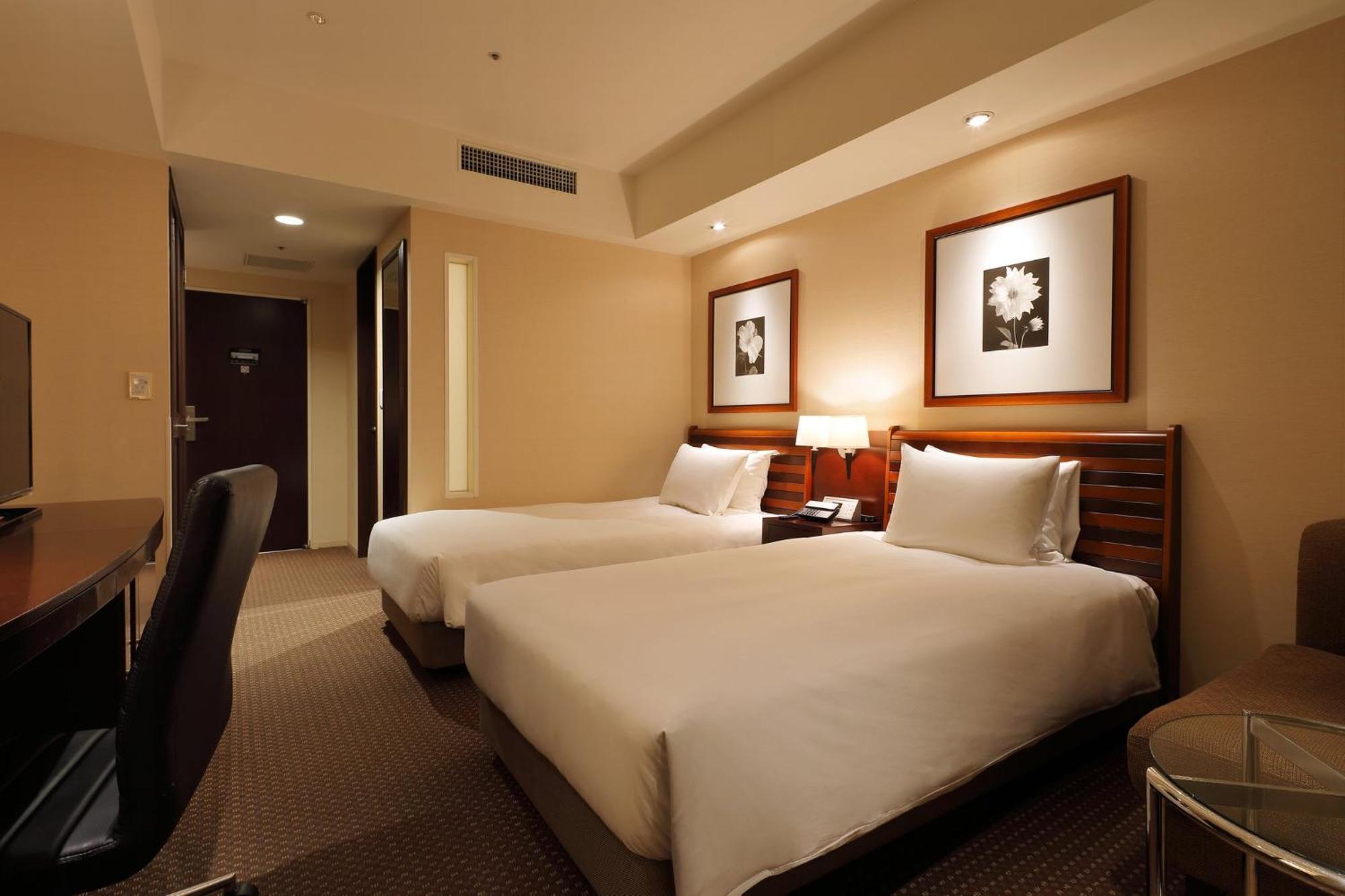 Hotel Ana Crowne Plaza Okayama By Ihg Exterior foto