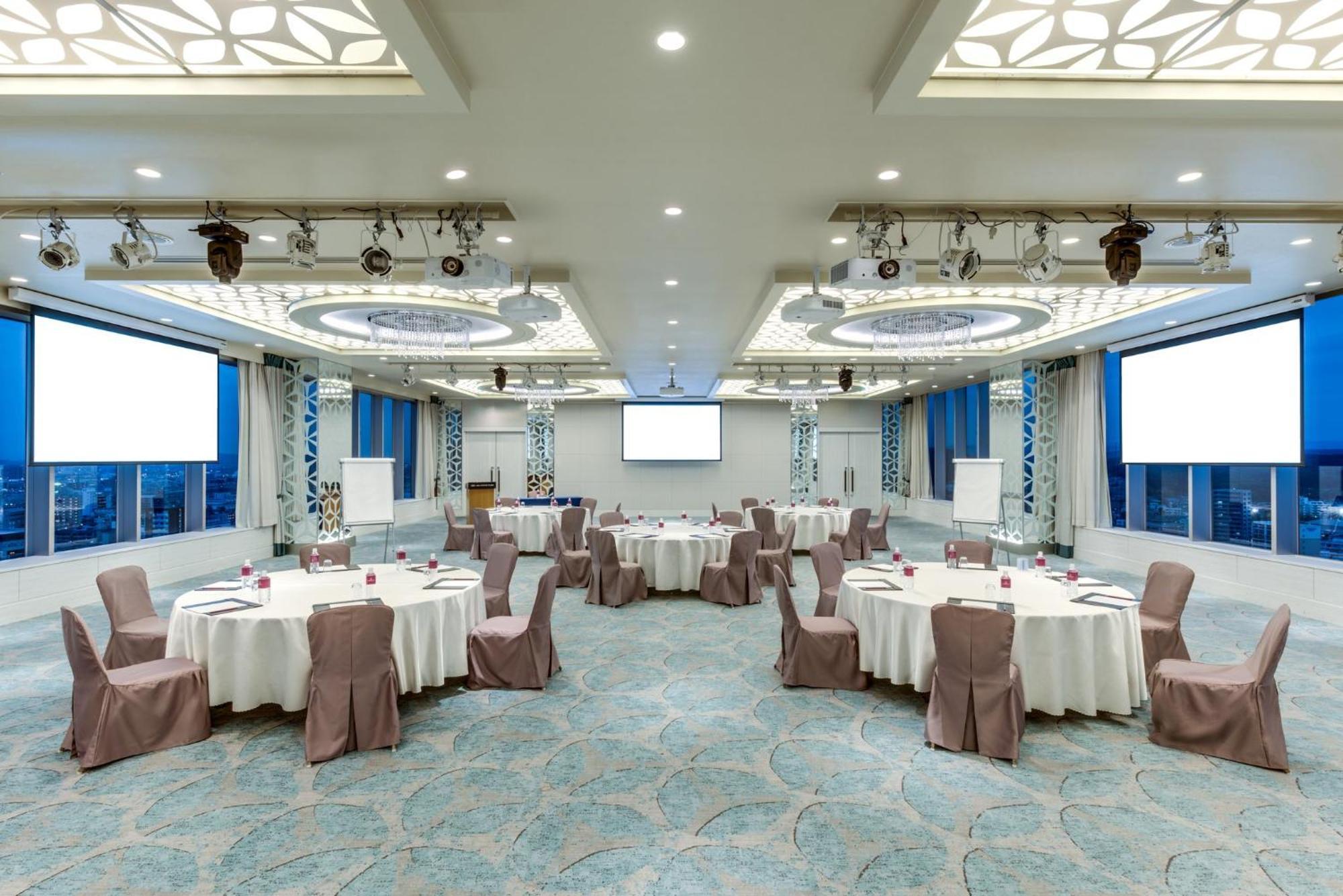 Hotel Ana Crowne Plaza Okayama By Ihg Exterior foto